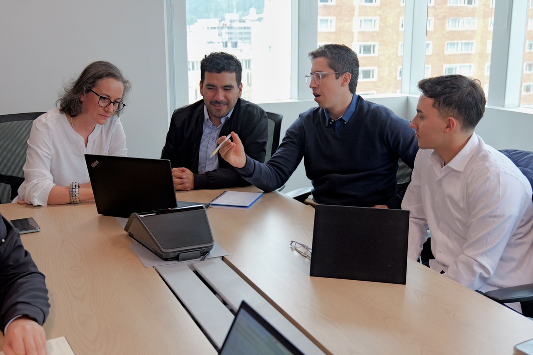 Garantiza recursos del Programa Generación E por $2,8 billones